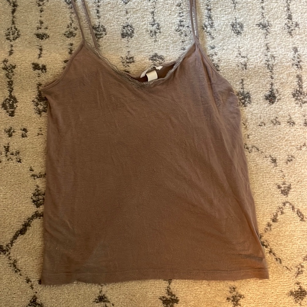 Women’s basic H&M lace trim tank